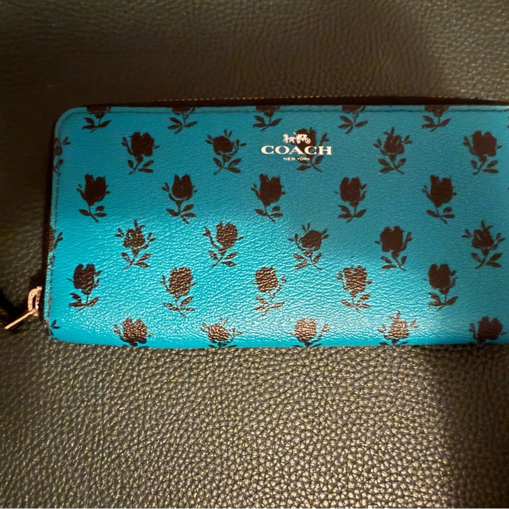 Coach Blue and Black Wallet Sleek Design